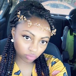 Meet your Posher, Karasha